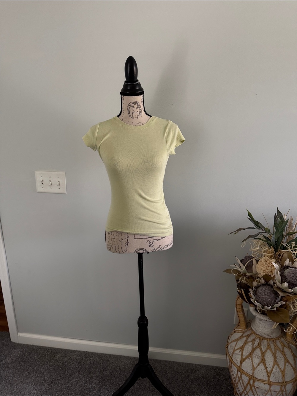 Club Monaco Light Lime Short Sleeve Crewneck Tee